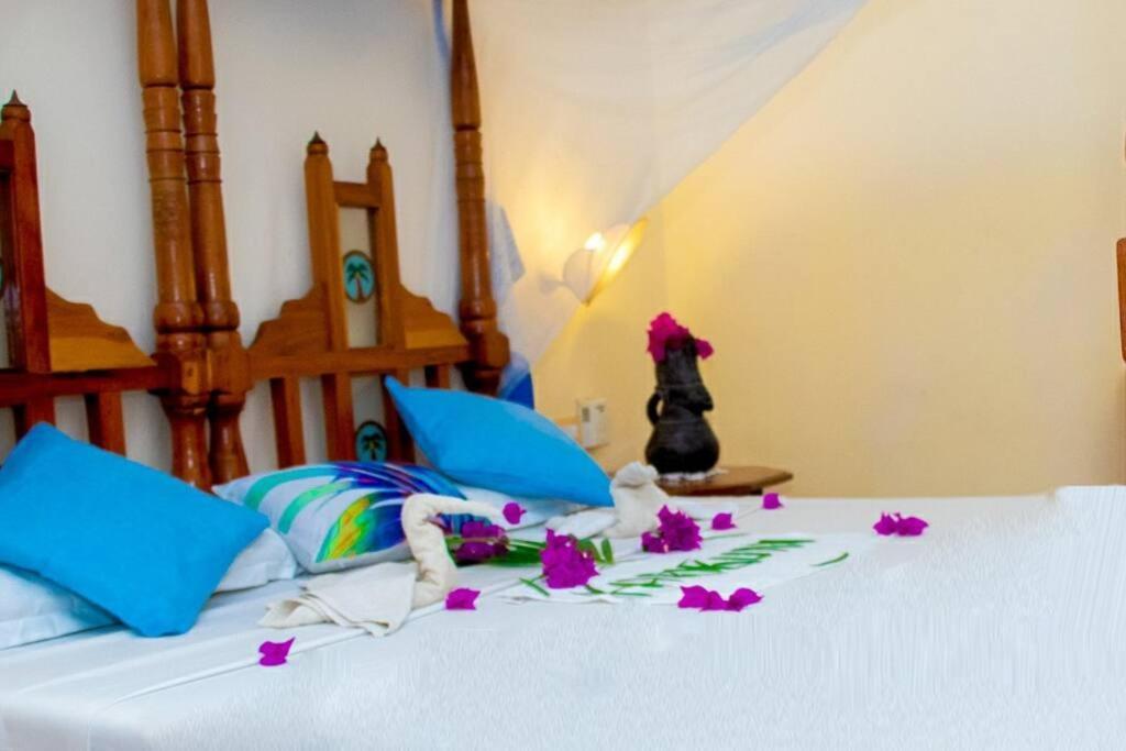 Tembo Beach Cottage Malindi Exteriér fotografie